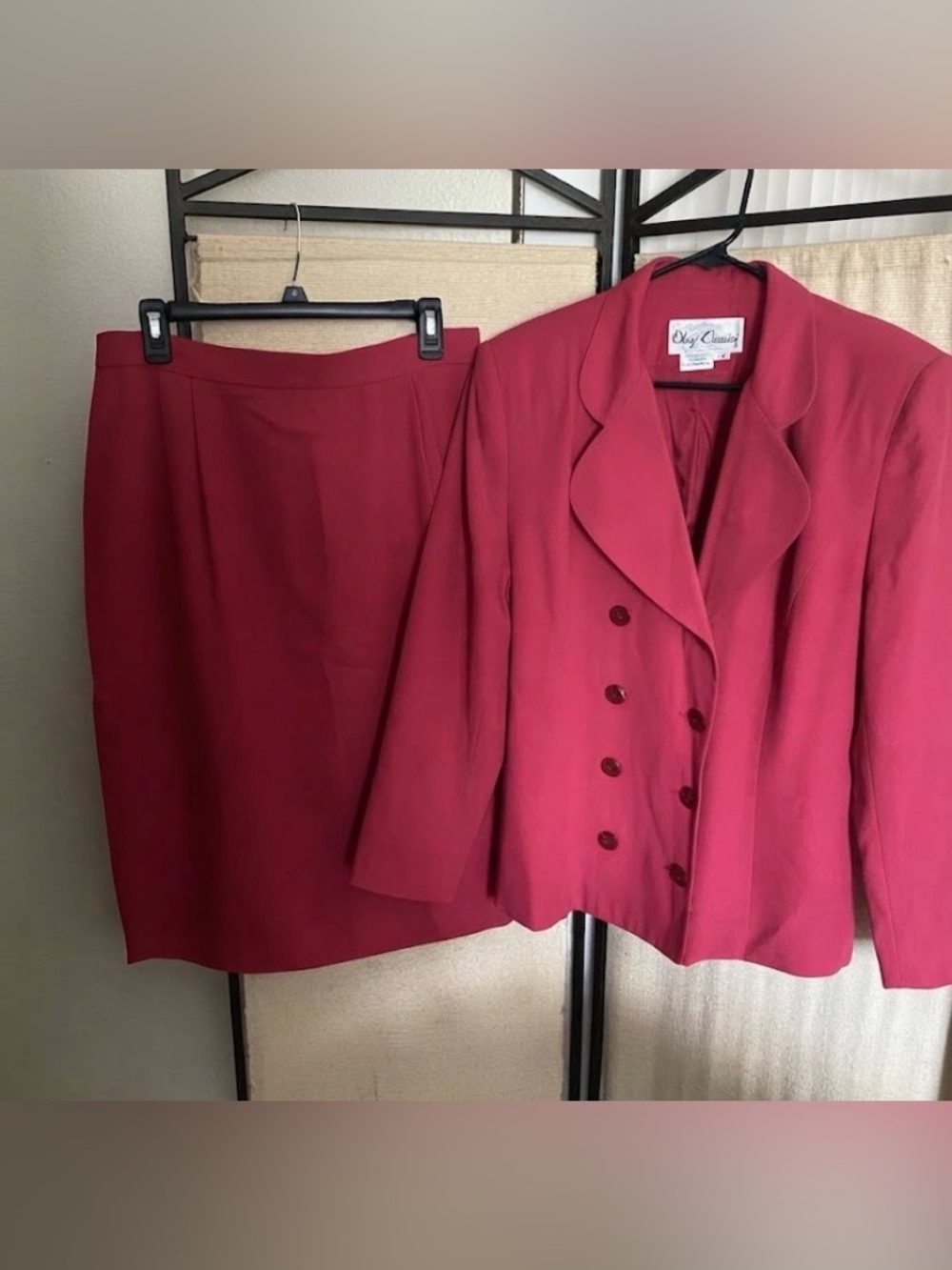 Vintage Oleg Cassini double breasted 2 piece skirt suit notch lapels fuchsia 14